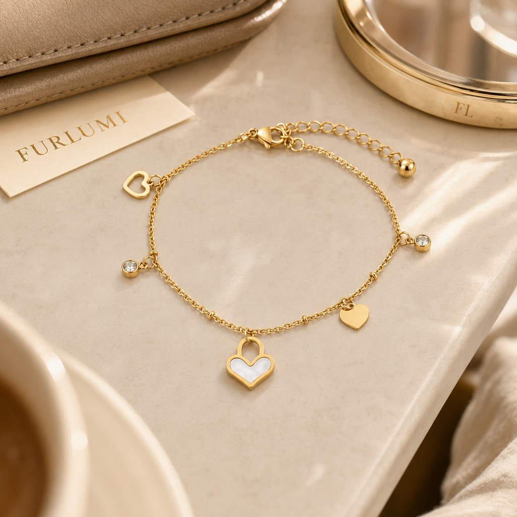 The Signet Heart detail 01 image.